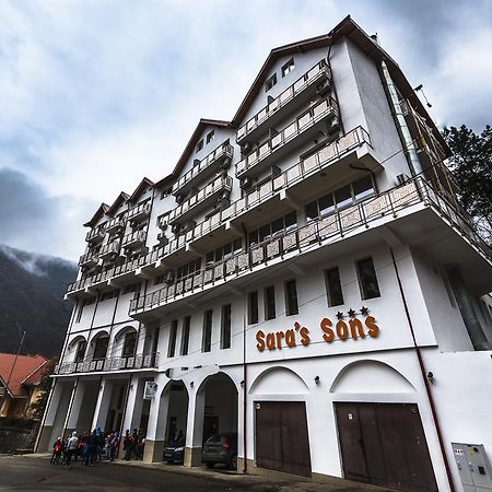 ホテルSara'S Sons Băile Herculane エクステリア 写真